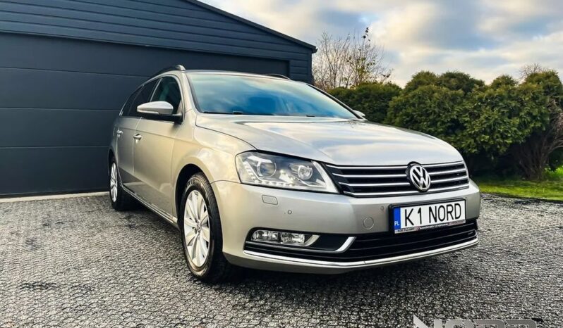 VOLKSWAGEN Passat  | FWD (przód) | Automatyczna | 105 KM | Srebrny full