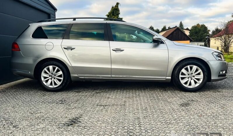 VOLKSWAGEN Passat  | FWD (przód) | Automatyczna | 105 KM | Srebrny full