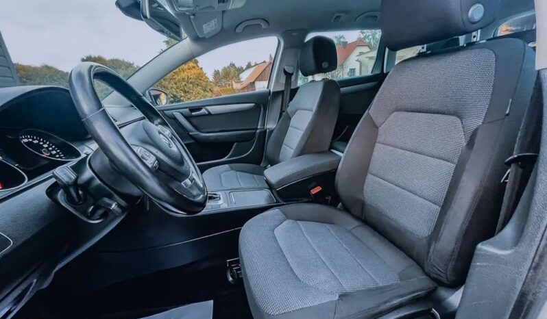 VOLKSWAGEN Passat  | FWD (przód) | Automatyczna | 105 KM | Srebrny full