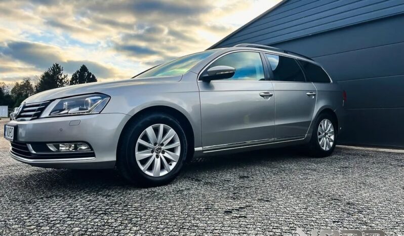 VOLKSWAGEN Passat  | FWD (przód) | Automatyczna | 105 KM | Srebrny full