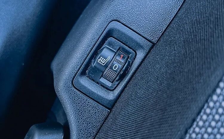 CITROEN C3  | FWD (przód) | Manualna | 82 KM | Biały full
