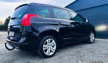 PEUGEOT 5008  | FWD (przód) | Manualna | 120 KM | Czarny full