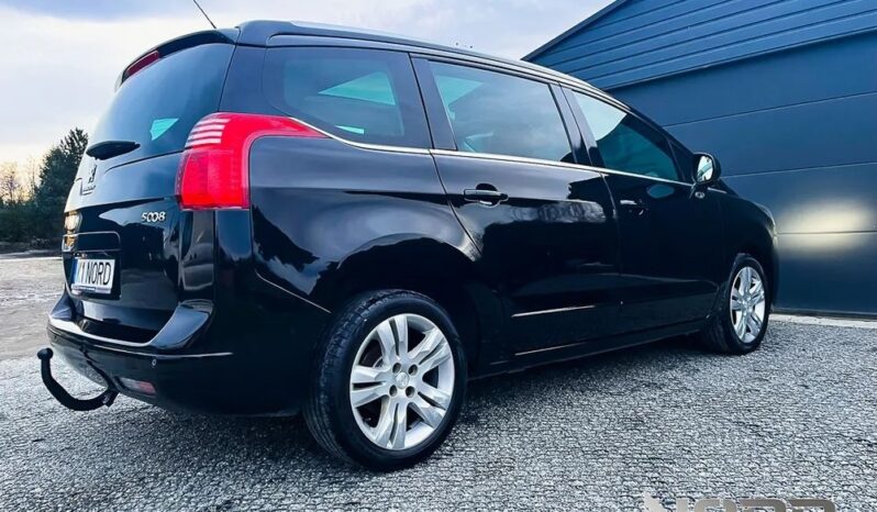 PEUGEOT 5008  | FWD (przód) | Manualna | 120 KM | Czarny full