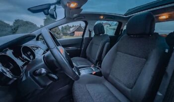 PEUGEOT 5008  | FWD (przód) | Manualna | 120 KM | Czarny full