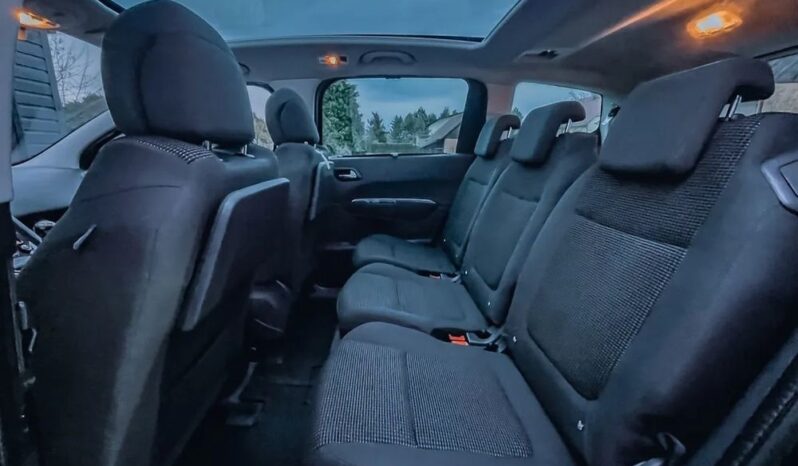 PEUGEOT 5008  | FWD (przód) | Manualna | 120 KM | Czarny full