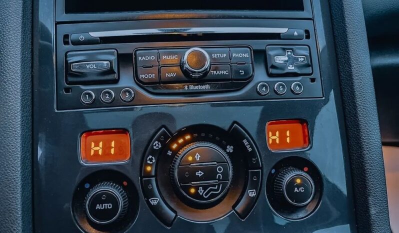 PEUGEOT 5008  | FWD (przód) | Manualna | 120 KM | Czarny full