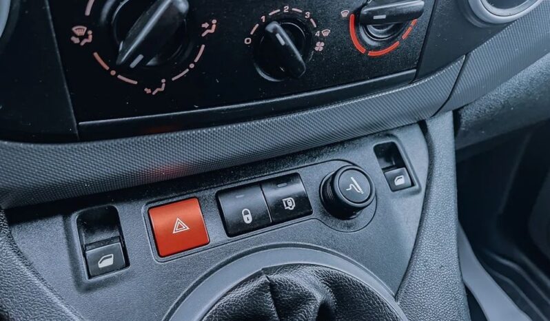 PEUGEOT Partner  | FWD (przód) | Manualna | 99 KM | Czerwony full