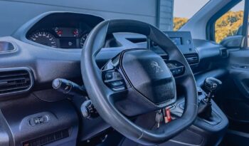 PEUGEOT Partner  | 4×4 (doł. automatycznie) | Manualna | 131 KM | Czerwony full