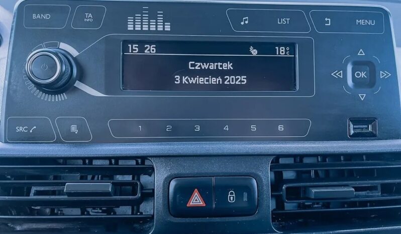 PEUGEOT Partner  | 4×4 (doł. automatycznie) | Manualna | 131 KM | Czerwony full