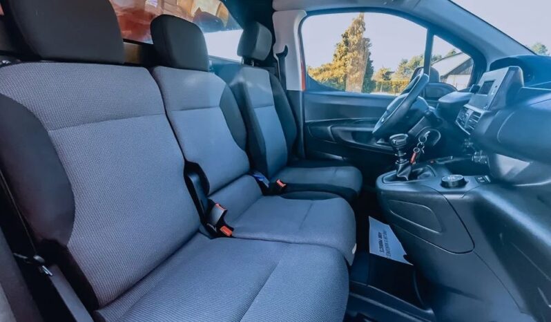 PEUGEOT Partner  | 4×4 (doł. automatycznie) | Manualna | 131 KM | Czerwony full