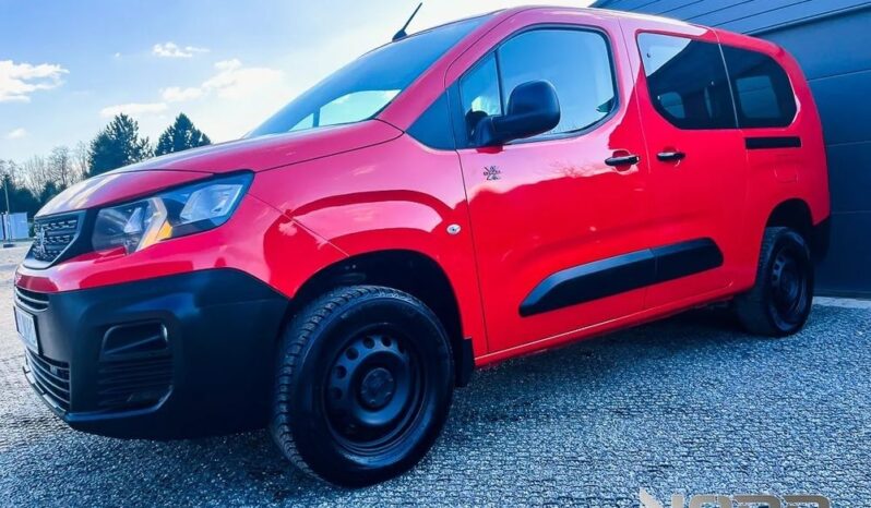 PEUGEOT Partner  | 4×4 (doł. automatycznie) | Manualna | 131 KM | Czerwony full