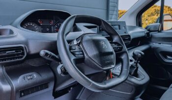 PEUGEOT Partner  | 4×4 (doł. automatycznie) | Manualna | 131 KM | Czerwony full
