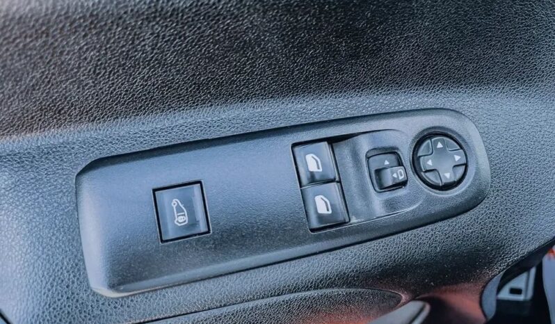 PEUGEOT Partner  | 4×4 (doł. automatycznie) | Manualna | 131 KM | Czerwony full
