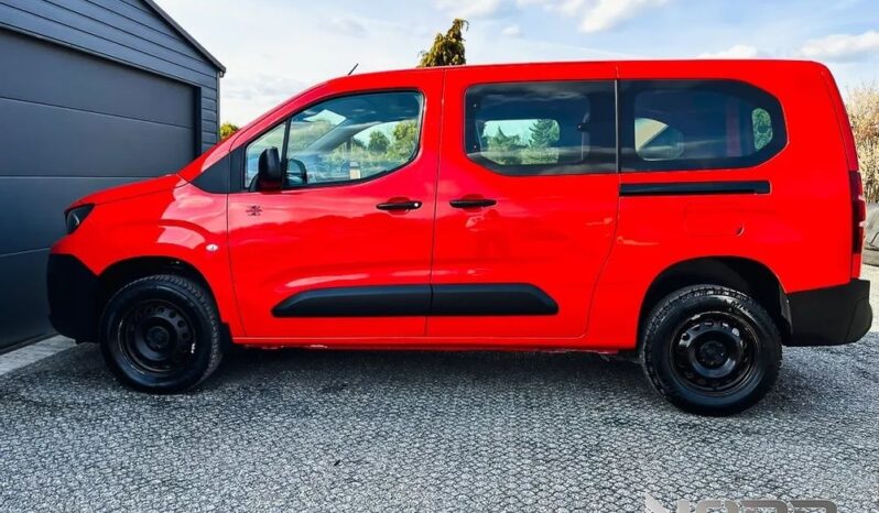 PEUGEOT Partner  | 4×4 (doł. automatycznie) | Manualna | 131 KM | Czerwony full