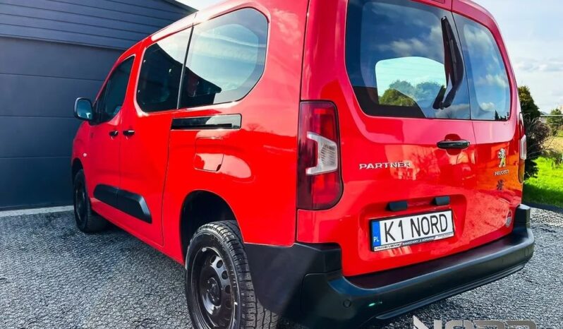 PEUGEOT Partner  | 4×4 (doł. automatycznie) | Manualna | 131 KM | Czerwony full