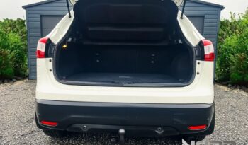 NISSAN Qashqai  | FWD (przód) | Automatyczna | 115 KM | Biały full