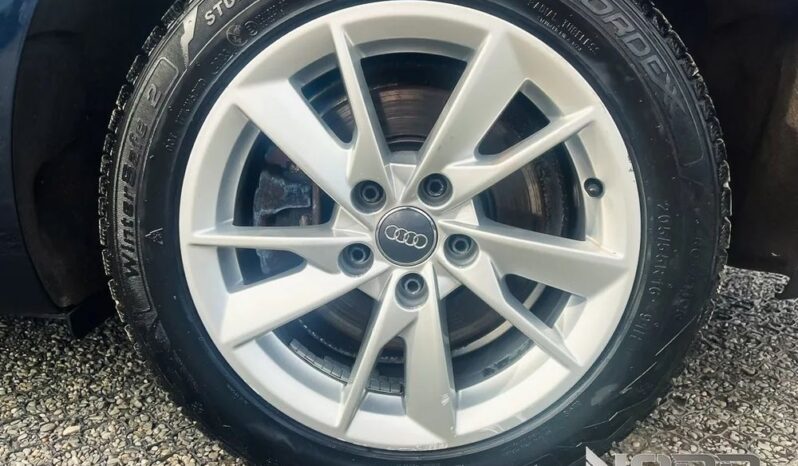 AUDI A4  | FWD (przód) | Automatyczna | 150 KM | Granatowy full