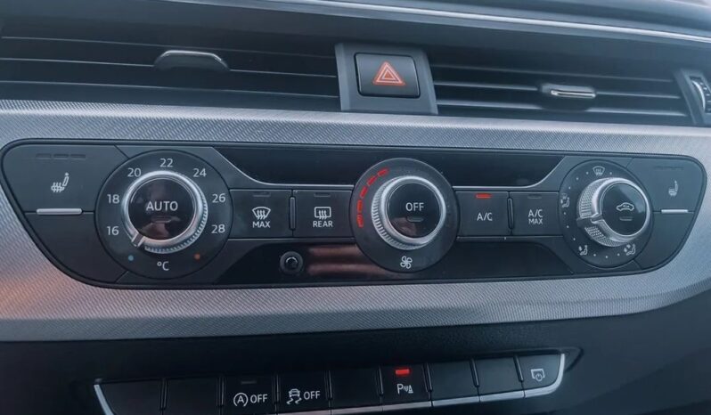 AUDI A4  | FWD (przód) | Automatyczna | 150 KM | Granatowy full