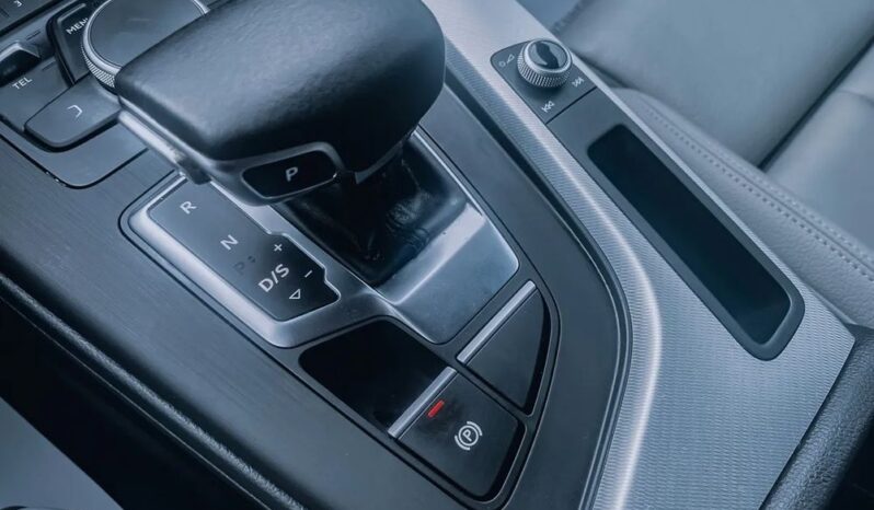 AUDI A4  | FWD (przód) | Automatyczna | 150 KM | Granatowy full