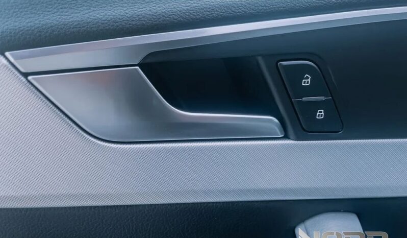 AUDI A4  | FWD (przód) | Automatyczna | 150 KM | Granatowy full