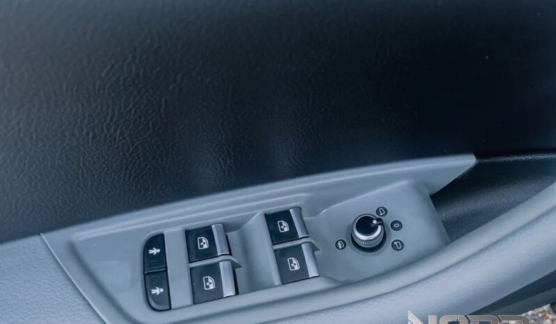 AUDI A4  | FWD (przód) | Automatyczna | 150 KM | Granatowy full