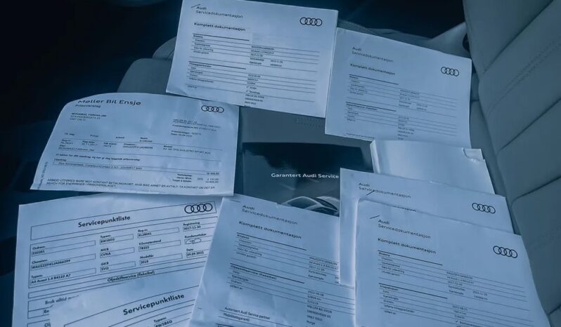 AUDI A4  | FWD (przód) | Automatyczna | 150 KM | Granatowy full