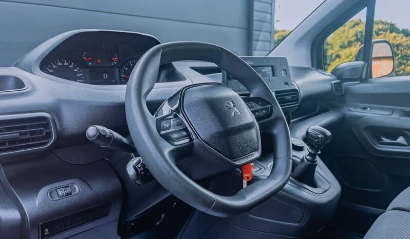 PEUGEOT Partner  | 4×4 (doł. ręcznie) | Manualna | 131 KM | Czerwony full