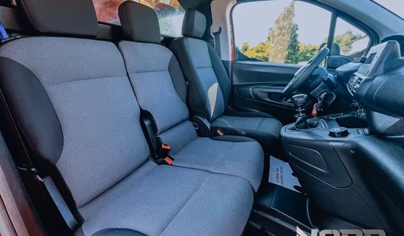 PEUGEOT Partner  | 4×4 (doł. ręcznie) | Manualna | 131 KM | Czerwony full
