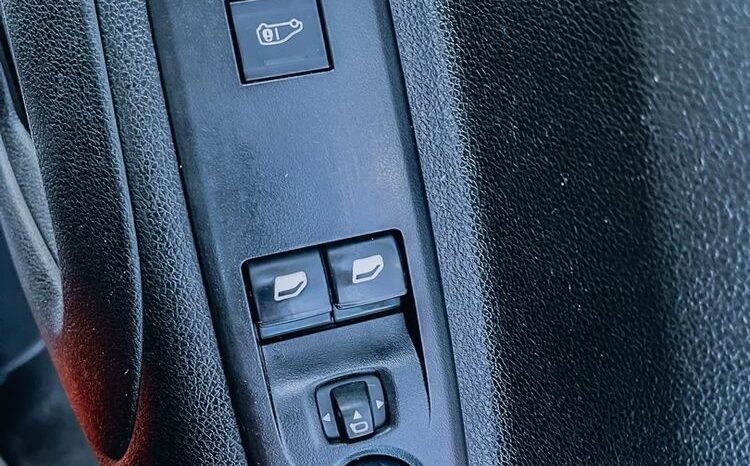 PEUGEOT Partner  | 4×4 (doł. ręcznie) | Manualna | 131 KM | Czerwony full