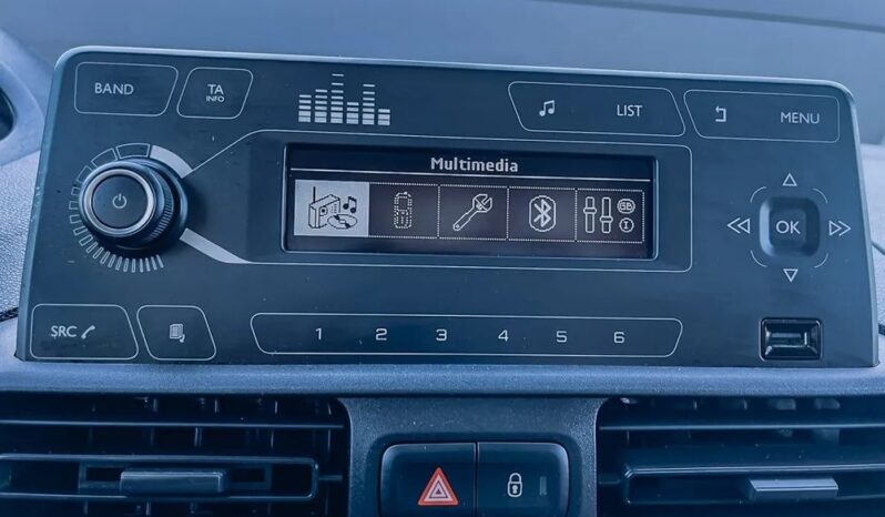 PEUGEOT Partner  | 4×4 (doł. ręcznie) | Manualna | 131 KM | Czerwony full