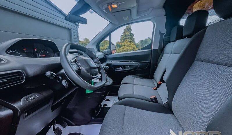 PEUGEOT Partner  | 4×4 (doł. ręcznie) | Manualna | 131 KM | Czerwony full