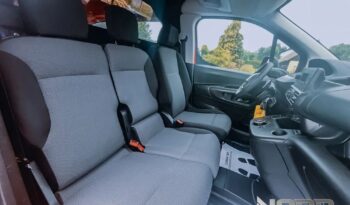 PEUGEOT Partner  | FWD (przód) | Automatyczna | 131 KM | Czerwony full