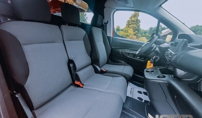 PEUGEOT Partner  | FWD (przód) | Automatyczna | 131 KM | Czerwony full