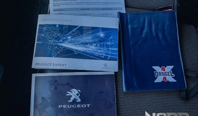 PEUGEOT Expert  | 4×4 (doł. ręcznie) | Manualna | 122 KM | Czarny full