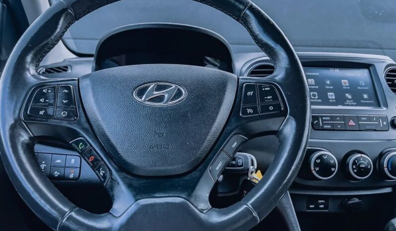 HYUNDAI i10  | FWD (przód) | Manualna | 67 KM | Srebrny full