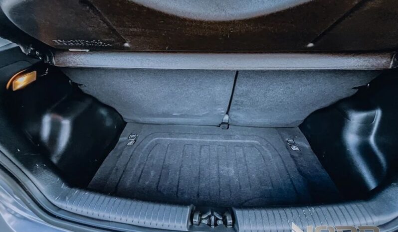 HYUNDAI i10  | FWD (przód) | Manualna | 67 KM | Srebrny full