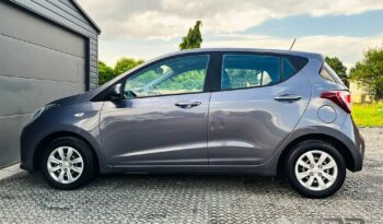 HYUNDAI i10  | FWD (przód) | Manualna | 67 KM | Srebrny full