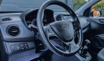 HYUNDAI i10  | FWD (przód) | Manualna | 67 KM | Srebrny full
