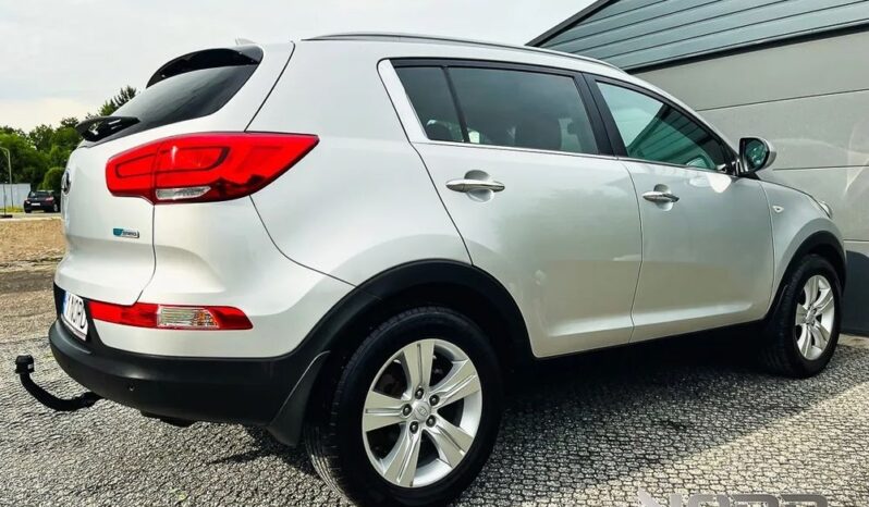 KIA Sportage  | FWD (przód) | Manualna | 135 KM | Srebrny full
