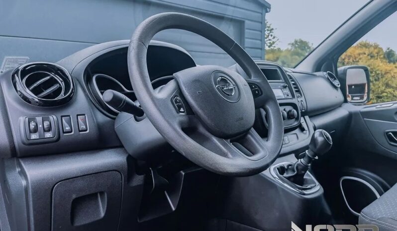 OPEL Vivaro | FWD (przód) | Manualna | 145 KM | Szary full