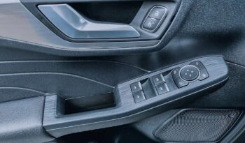 FORD Kuga  | FWD (przód) | Automatyczna | 120 KM | Granatowy full