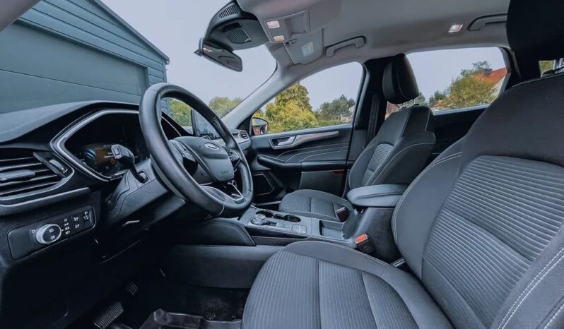 FORD Kuga  | FWD (przód) | Automatyczna | 120 KM | Granatowy full