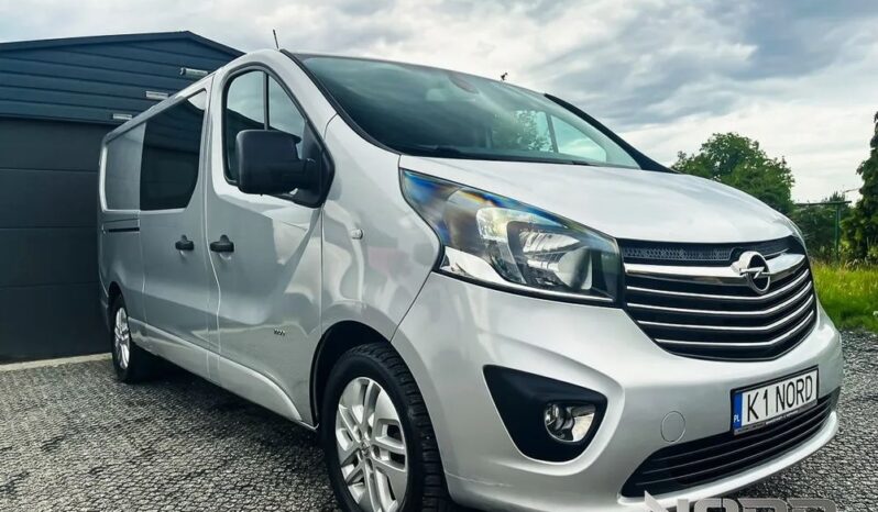 Opel Vivaro | Fwd (Przód) | Manualna | 120 Km | Srebrny
