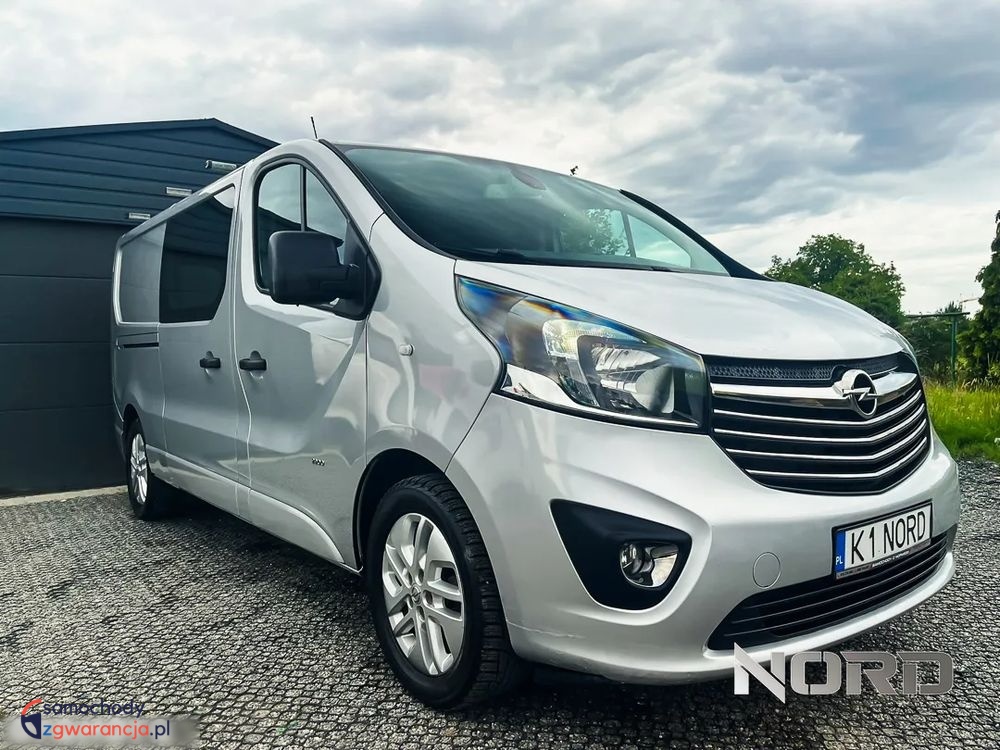 Opel Vivaro | Fwd (Przód) | Manualna | 120 Km | Srebrny