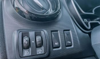 OPEL Vivaro | FWD (przód) | Manualna | 120 KM | Srebrny full