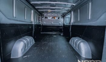OPEL Vivaro | FWD (przód) | Manualna | 120 KM | Srebrny full