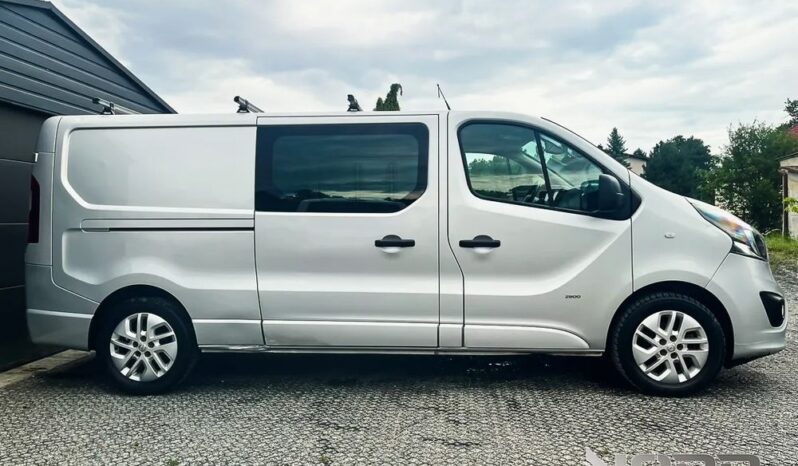 OPEL Vivaro | FWD (przód) | Manualna | 120 KM | Srebrny full
