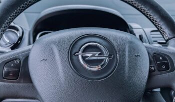 OPEL Vivaro | FWD (przód) | Manualna | 120 KM | Srebrny full