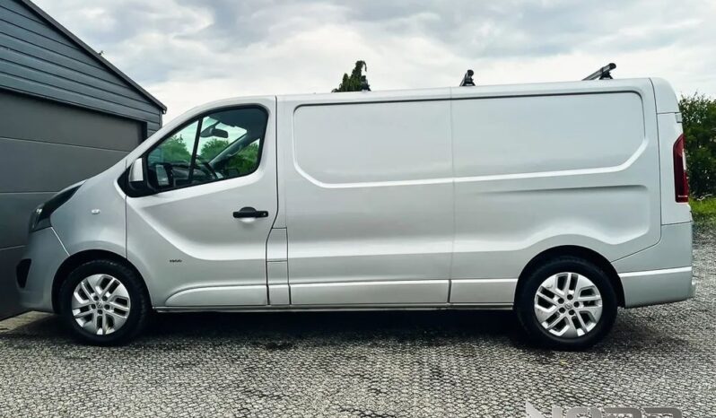 OPEL Vivaro | FWD (przód) | Manualna | 120 KM | Srebrny full