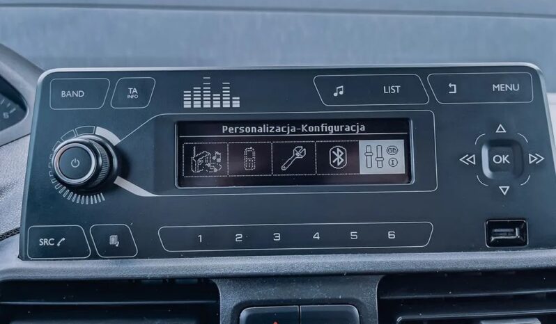 PEUGEOT Partner  | 4×4 (doł. ręcznie) | Automatyczna | 131 KM | Czerwony full